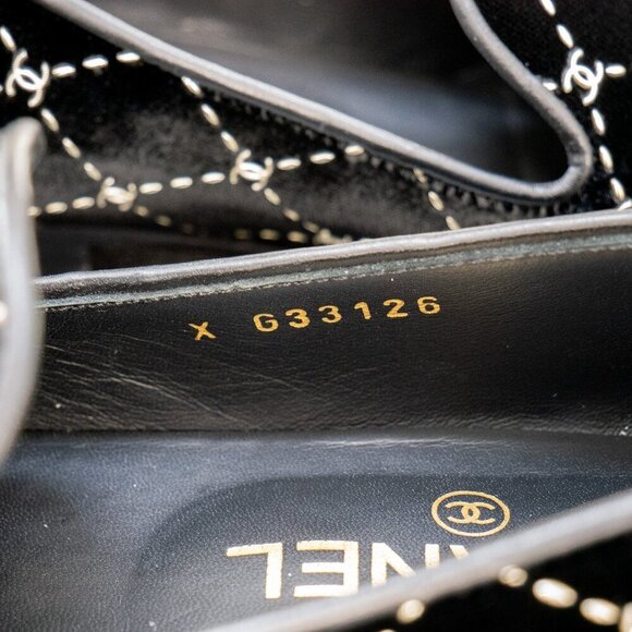 Chanel Black Velvet Diamond CC Patterned Moccasin Loafers | Size 8 | UK 38 - Picture 9 of 16